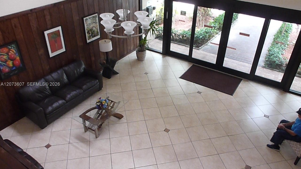 240 Lakeview Dr # 109, Weston, FL 33326 photo 4