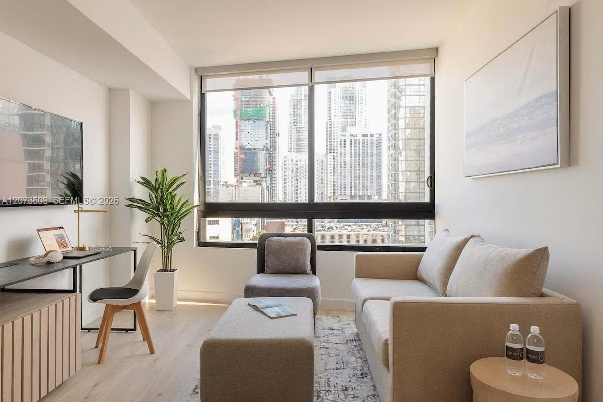225 N Miami Ave # 1407, Miami, FL 33128 photo 3
