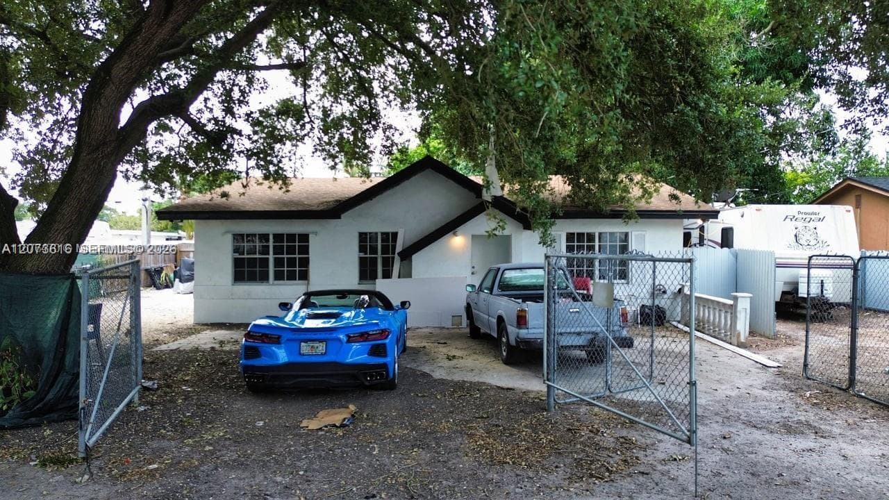 2500 NW 91st St, Miami, FL 33147 photo 4