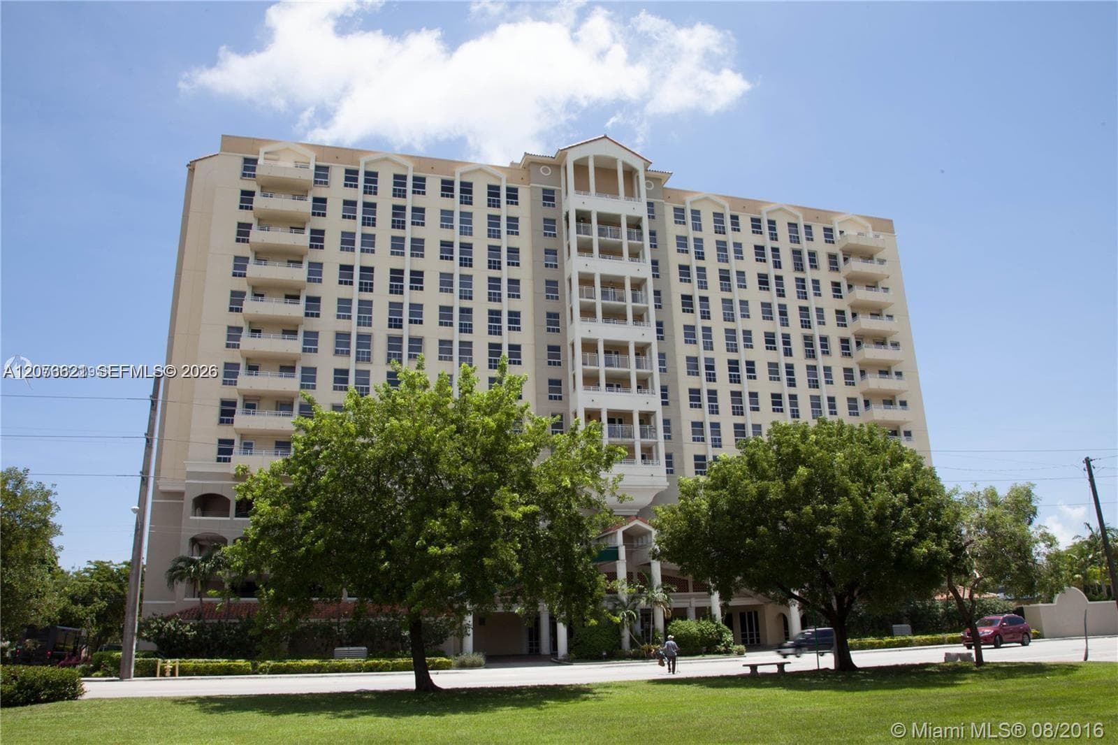 2351 Douglas Rd # 909, Miami, FL 33145