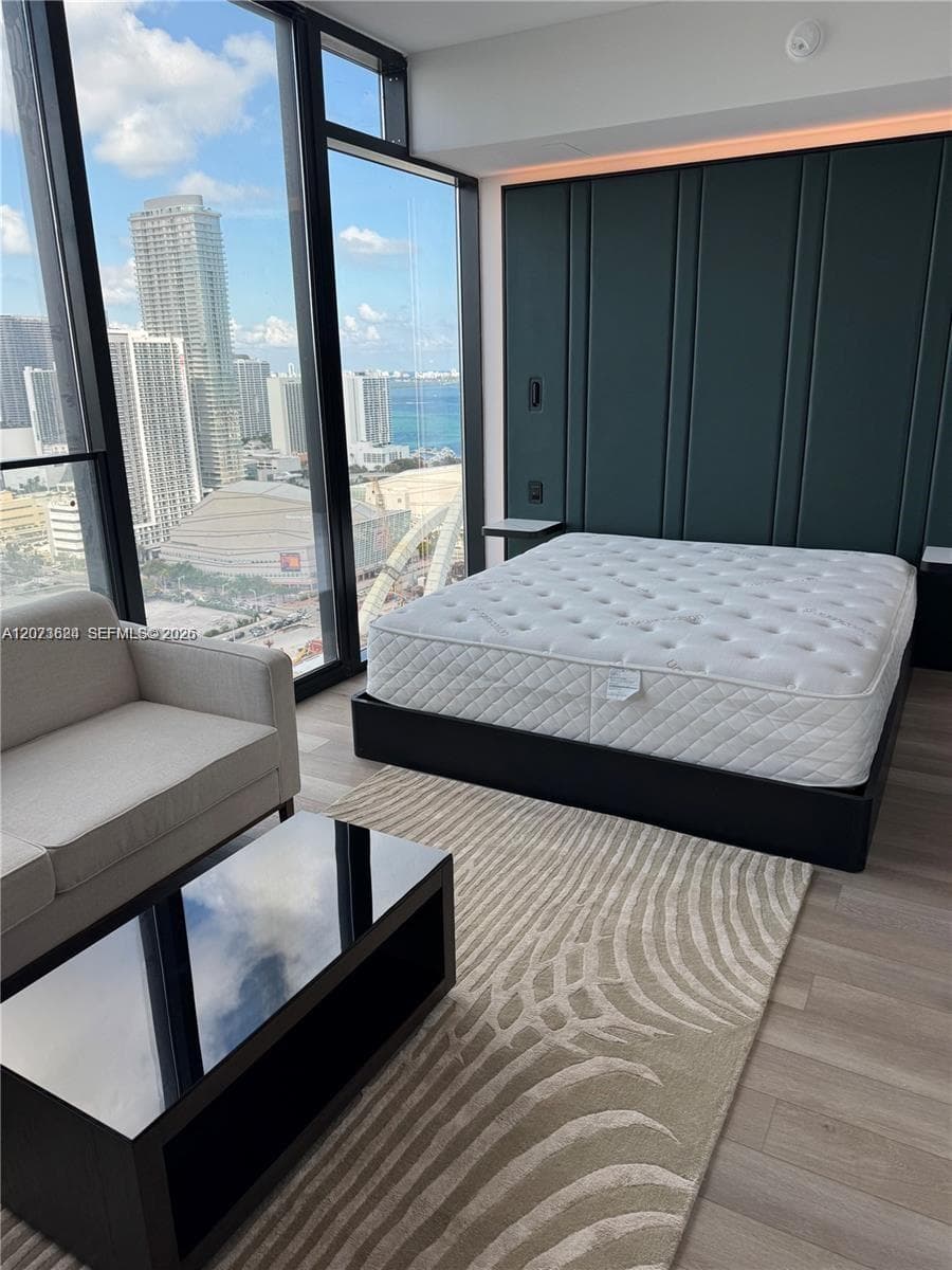 20 NE 11 # 3003A, Miami, FL 33132