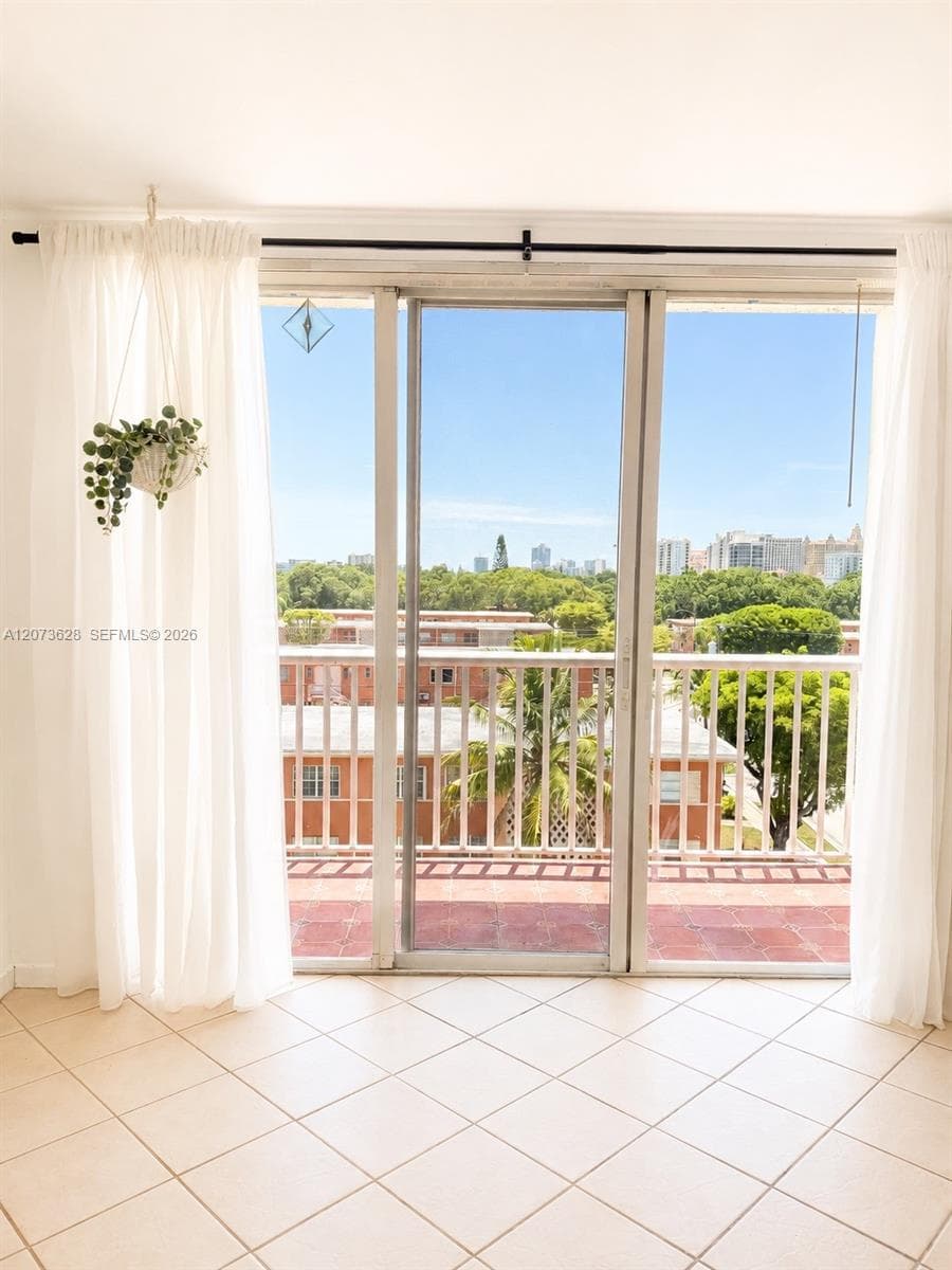 3551 SW 9th Ter # 502, Miami, FL 33135
