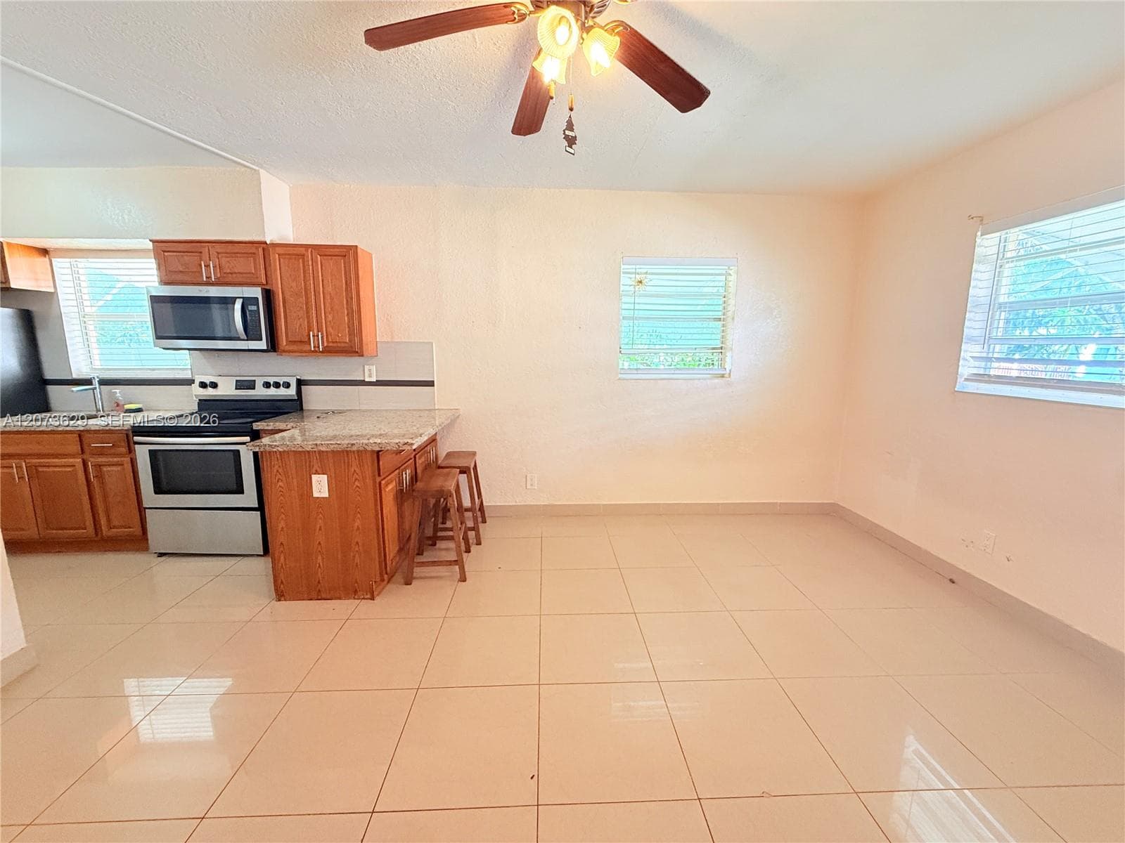 326 NE 6th St # 3, Hallandale Beach, FL 33009 photo 2