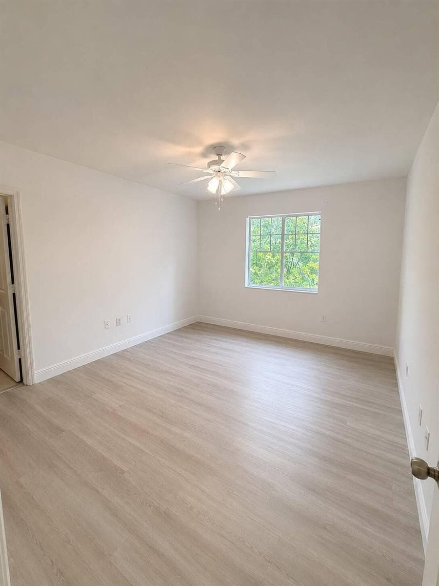6386 EMERALD DUNES Drive # 308, West Palm Beach, FL 33411 photo 4