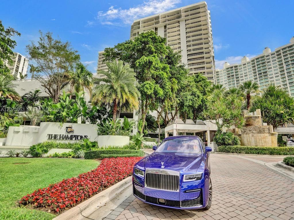 20281 E Country Club Dr # 404, Aventura, FL 33180 photo 3