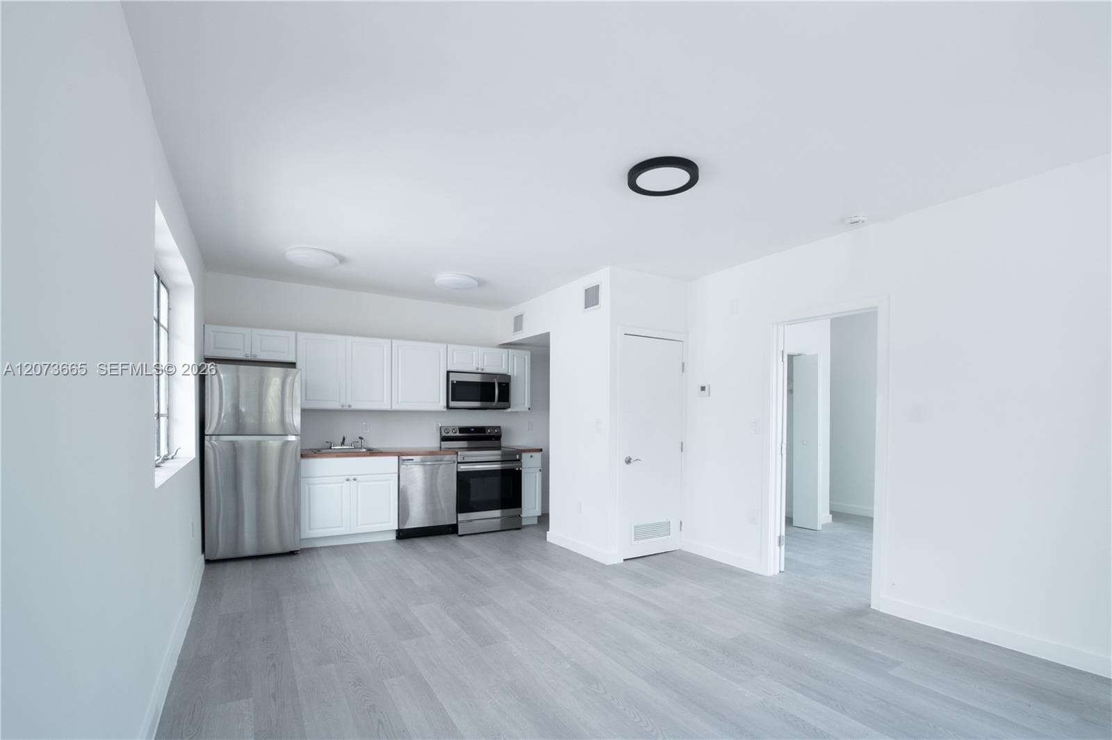 423 NE 71st St # 4, Miami, FL 33138 photo 2