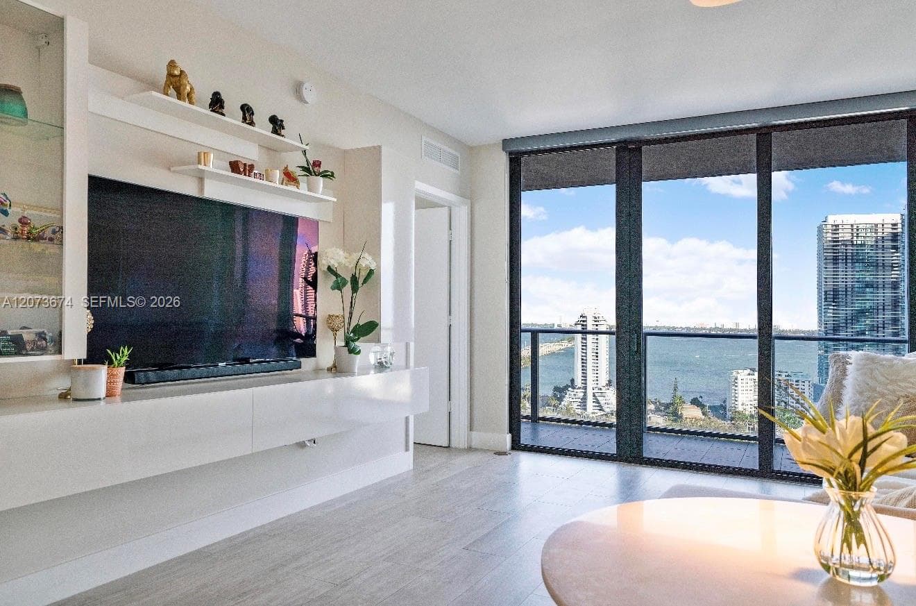 121 NE 34th St # 2506A, Miami, FL 33137 photo 5