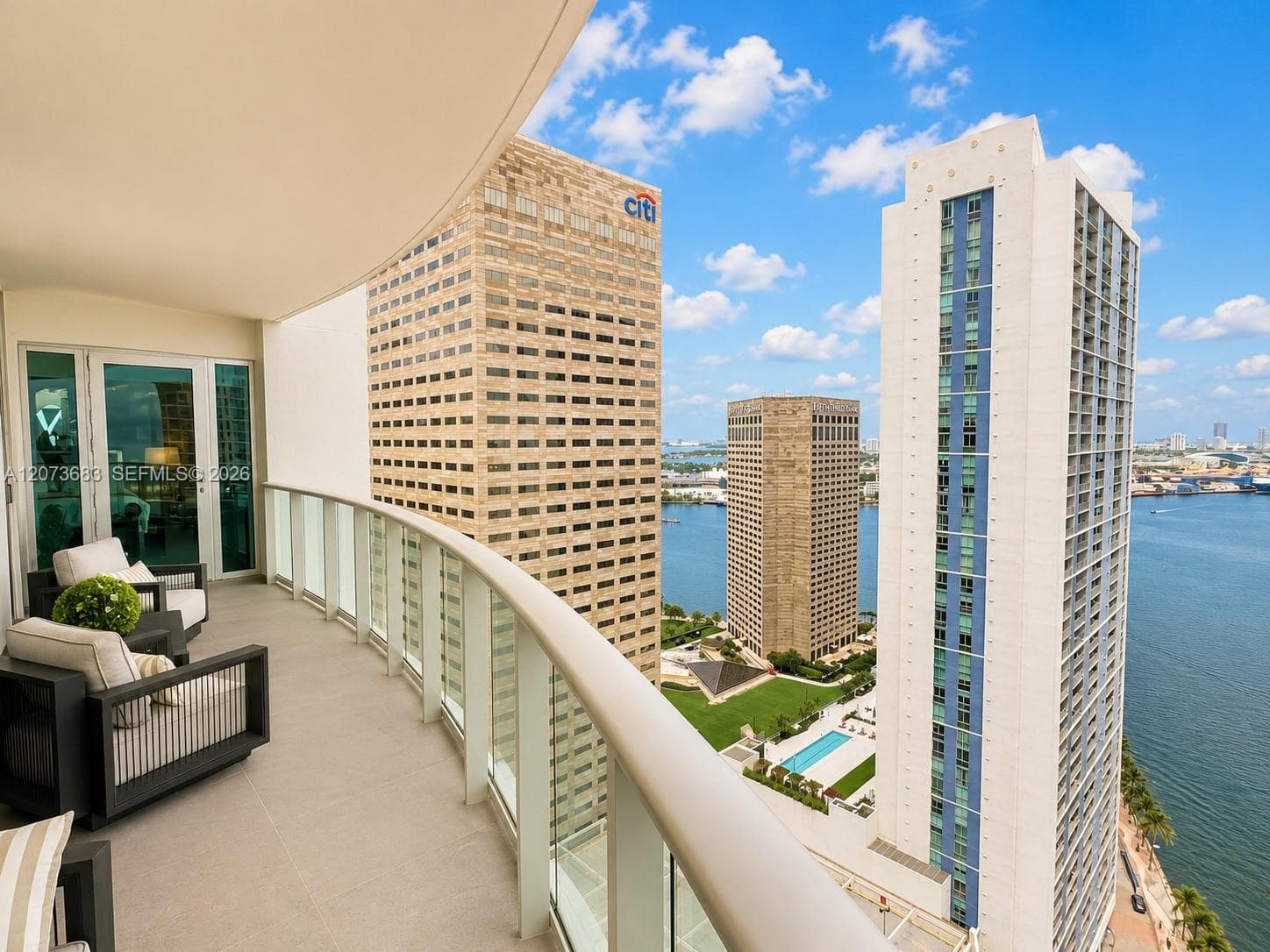 300 S Biscayne Blvd # T-2910, Miami, FL 33131 photo 3