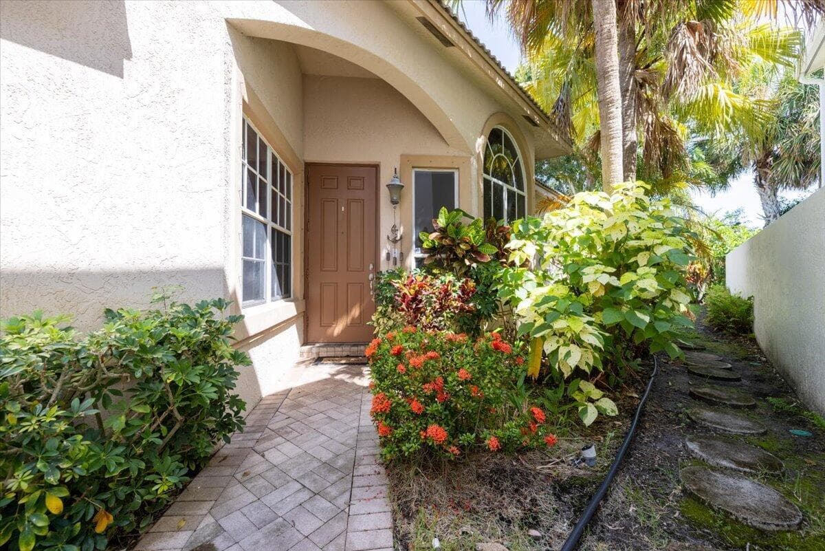 4841 N CLASSICAL Boulevard, Delray Beach, FL 33445 photo 4