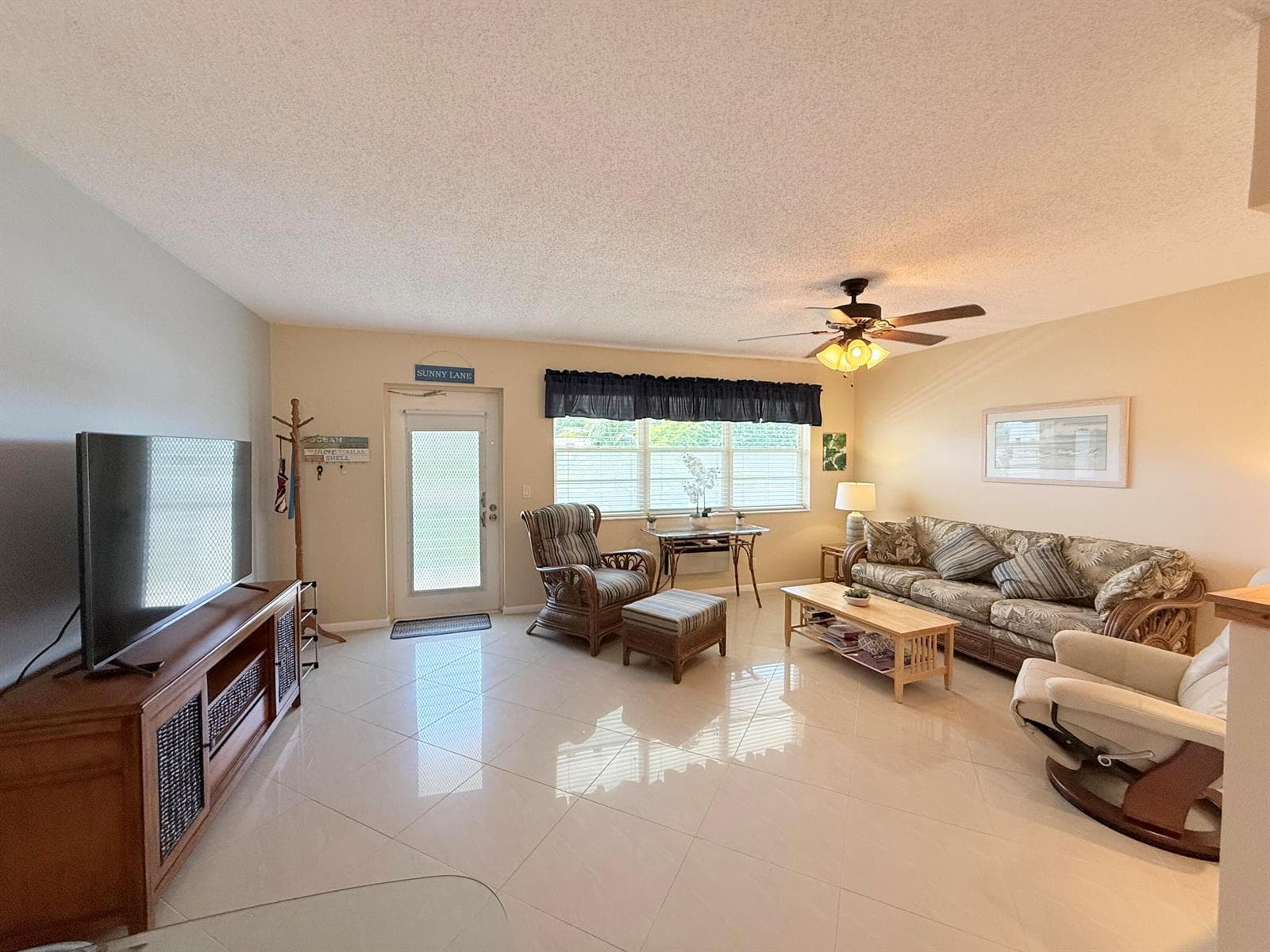 22 Markham A, Deerfield Beach, FL 33442 photo 2