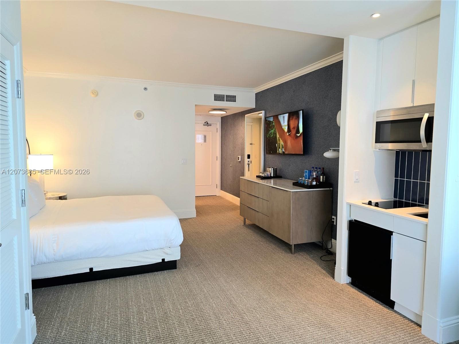 4401 Collins Ave # 1401, Miami Beach, FL 33140 photo 5