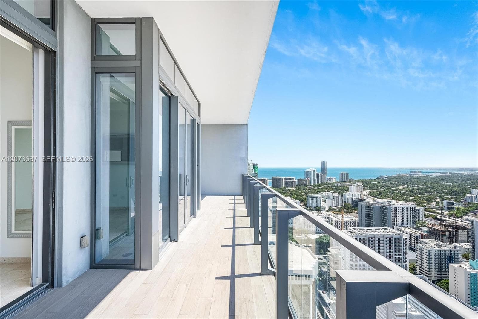 88 SW 7th St # 4004, Miami, FL 33130 photo 3
