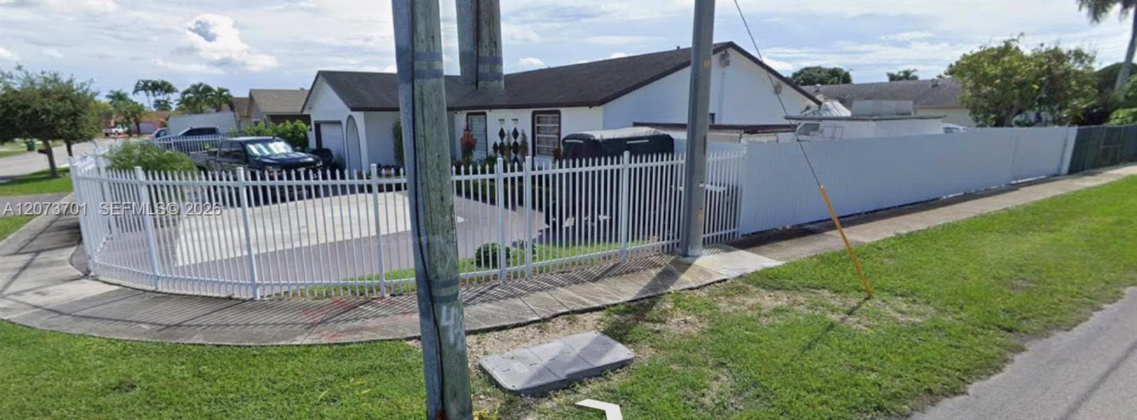 13390 SW 257th Ter, Homestead, FL 33032 photo 2