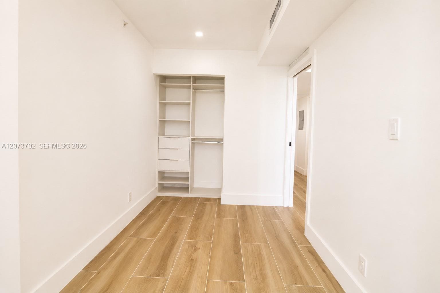 5601 Collins Ave # 1009, Miami Beach, FL 33140 photo 5