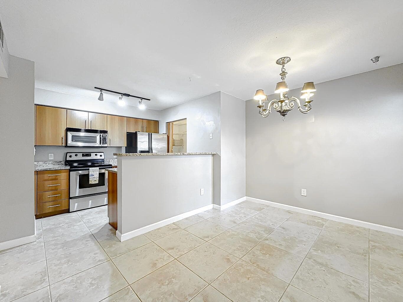 1020 CRYSTAL Way # M, Delray Beach, FL 33444 photo 5