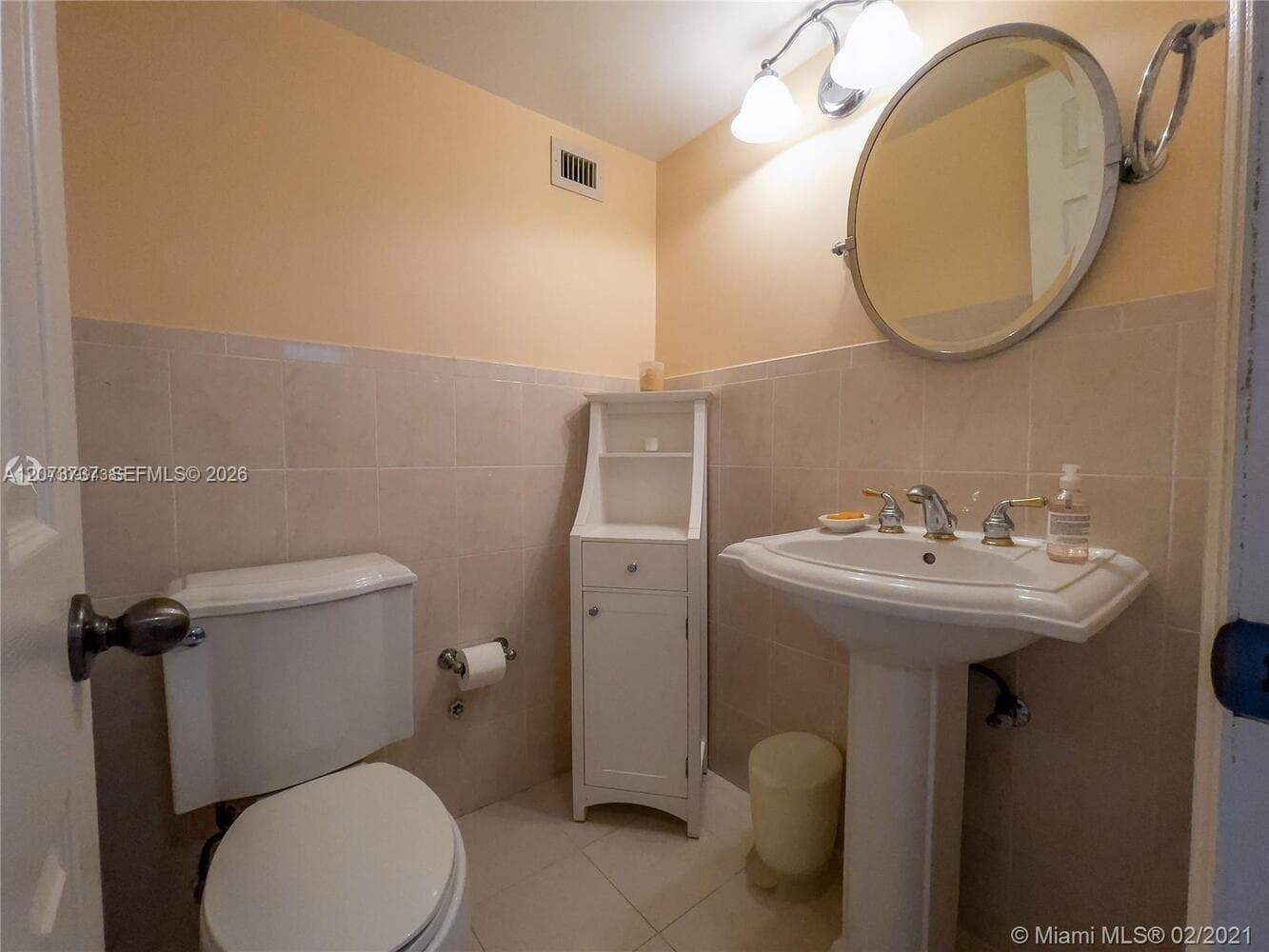 8233 Harding Ave # 204, Miami Beach, FL 33141
