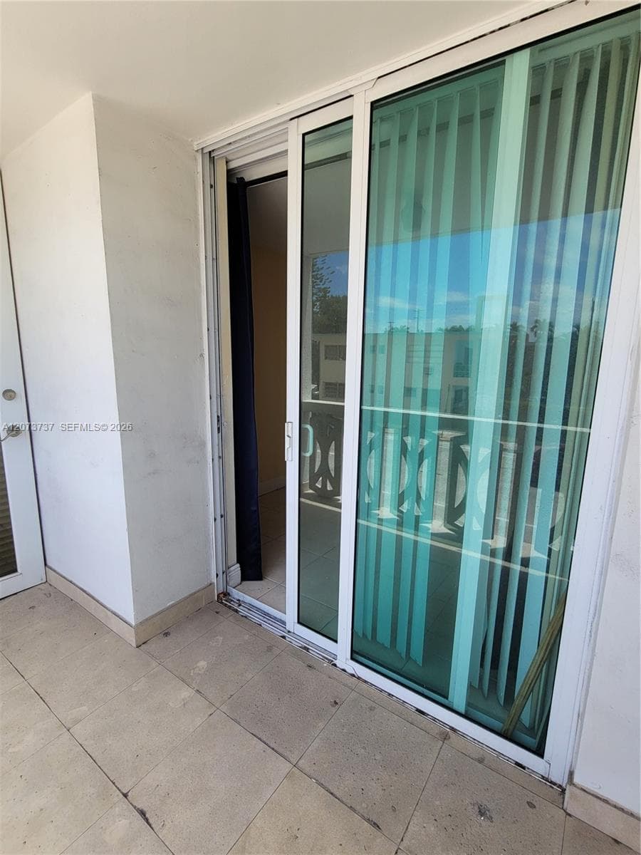 8233 Harding Ave # 204, Miami Beach, FL 33141 photo 4