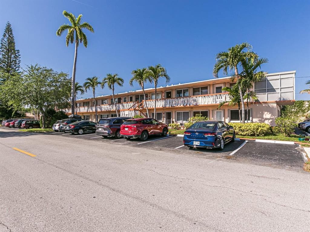 1000 SW 11th Avenue # 2E, Hallandale Beach, FL 33009 photo 3