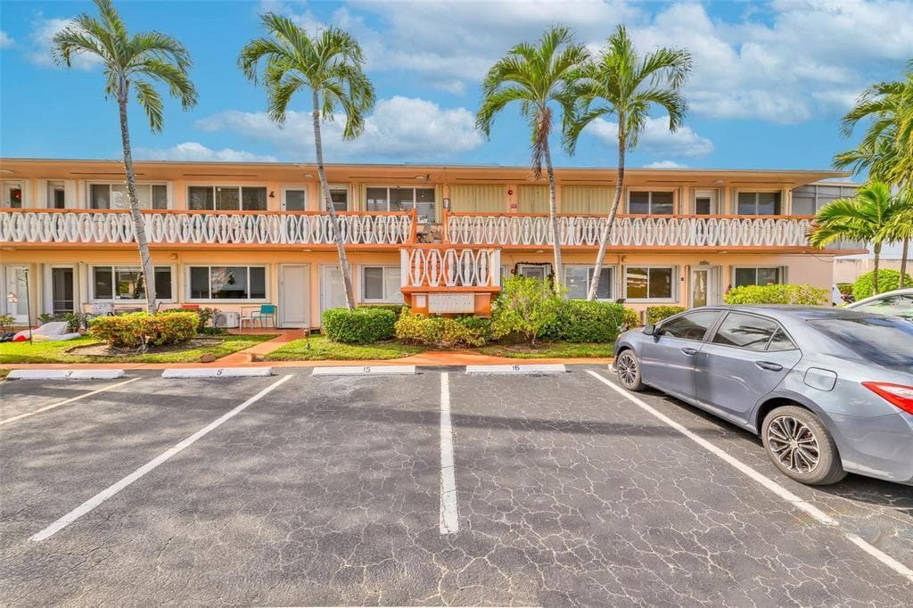 1000 SW 11th Avenue # 2E, Hallandale Beach, FL 33009 photo 4