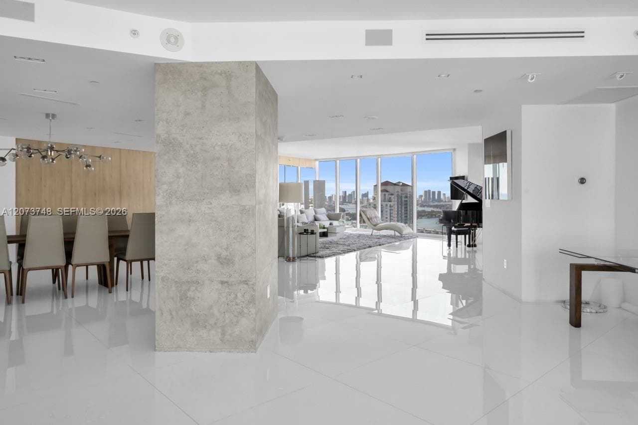 300 S Pointe Dr # 3105, Miami Beach, FL 33139 photo 3