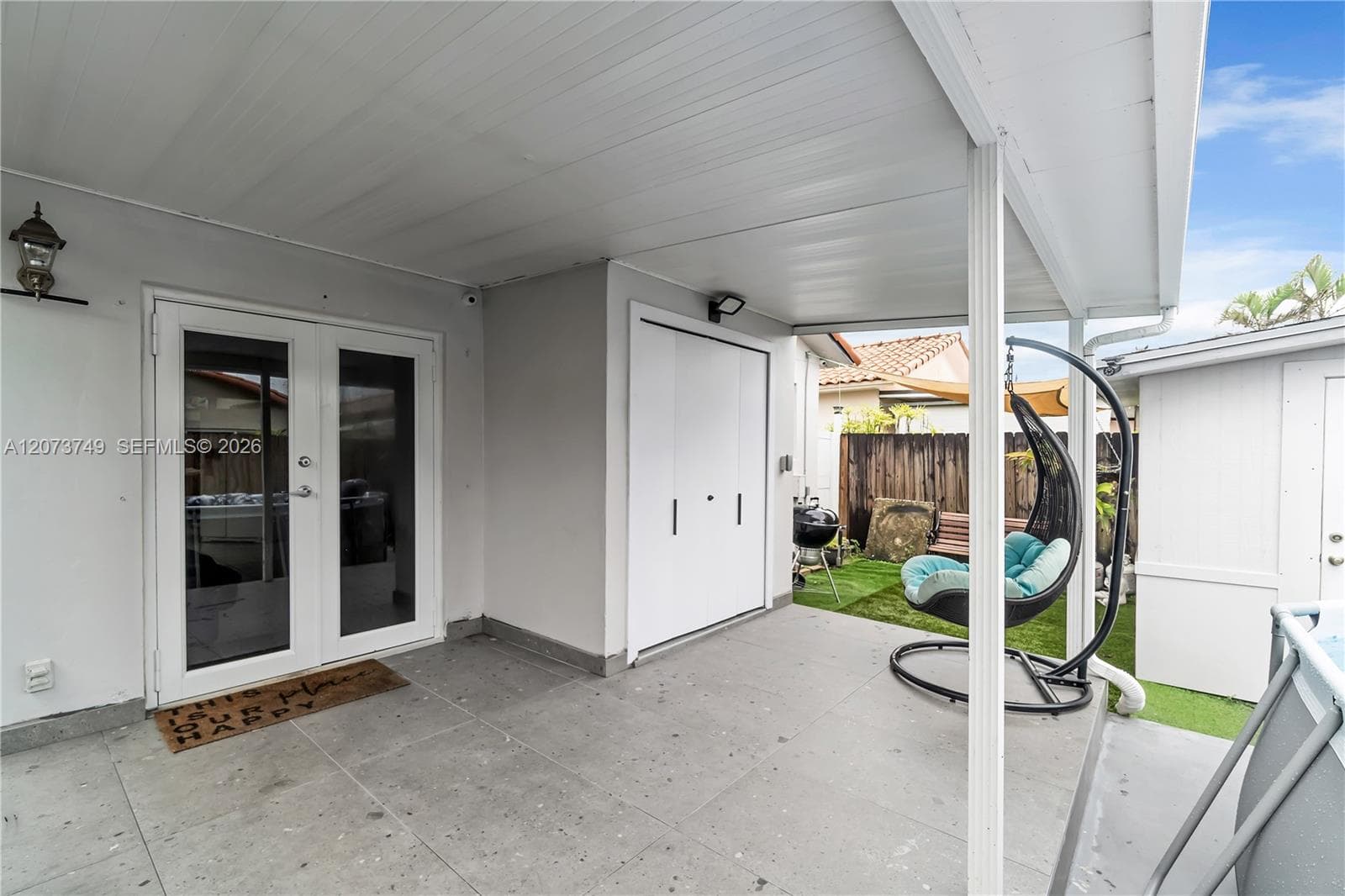 980 W 43rd Pl, Hialeah, FL 33012 photo 3