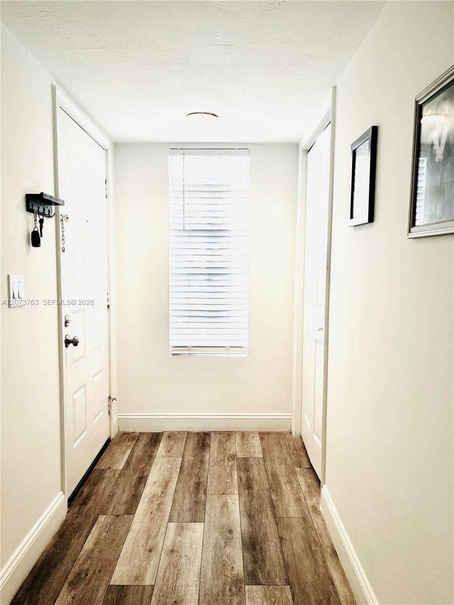 307 Lakeview Dr # 202, Weston, FL 33326 photo 2
