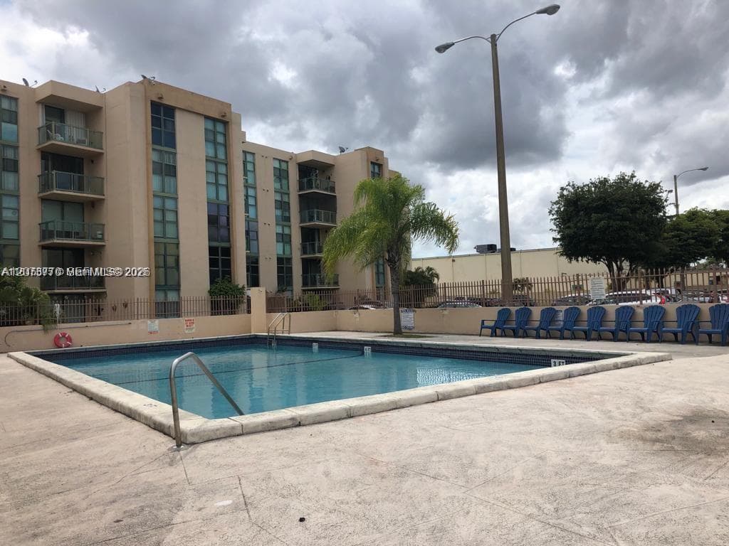 2075 SW 122nd Ave # 117, Miami, FL 33175 photo 2