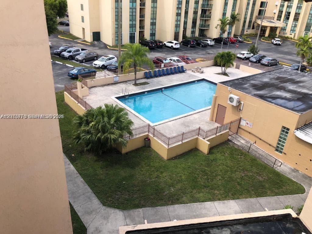 2075 SW 122nd Ave # 117, Miami, FL 33175 photo 4