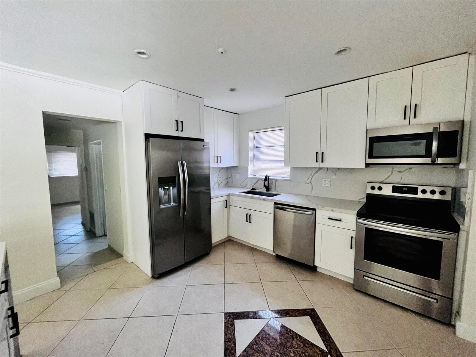 924 Johnson Street, Hollywood, FL 33019 photo 5