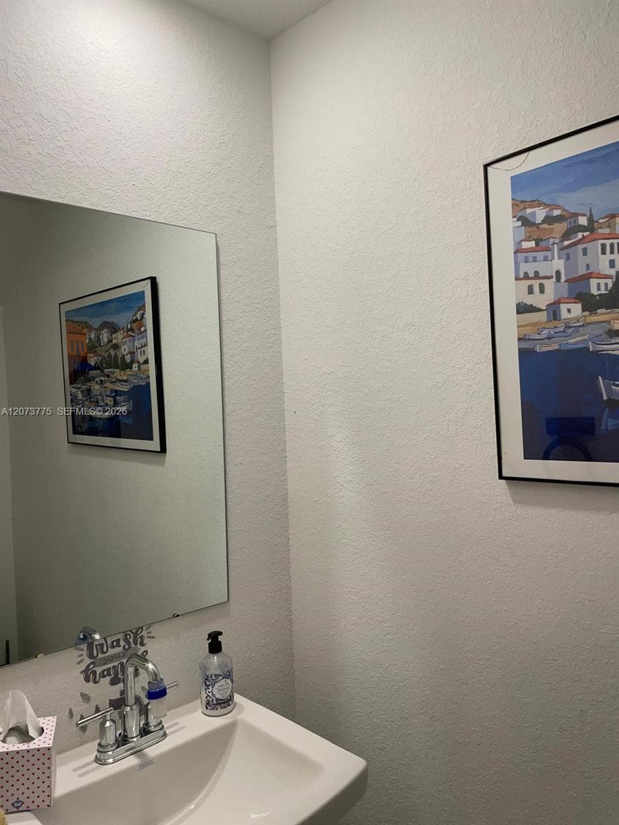 556 NE 5th St # 1, Florida City, FL 33034 photo 2