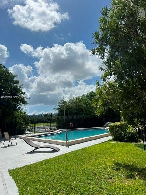 9682 Fontainebleau Blvd # 103, Miami, FL 33172 photo 4