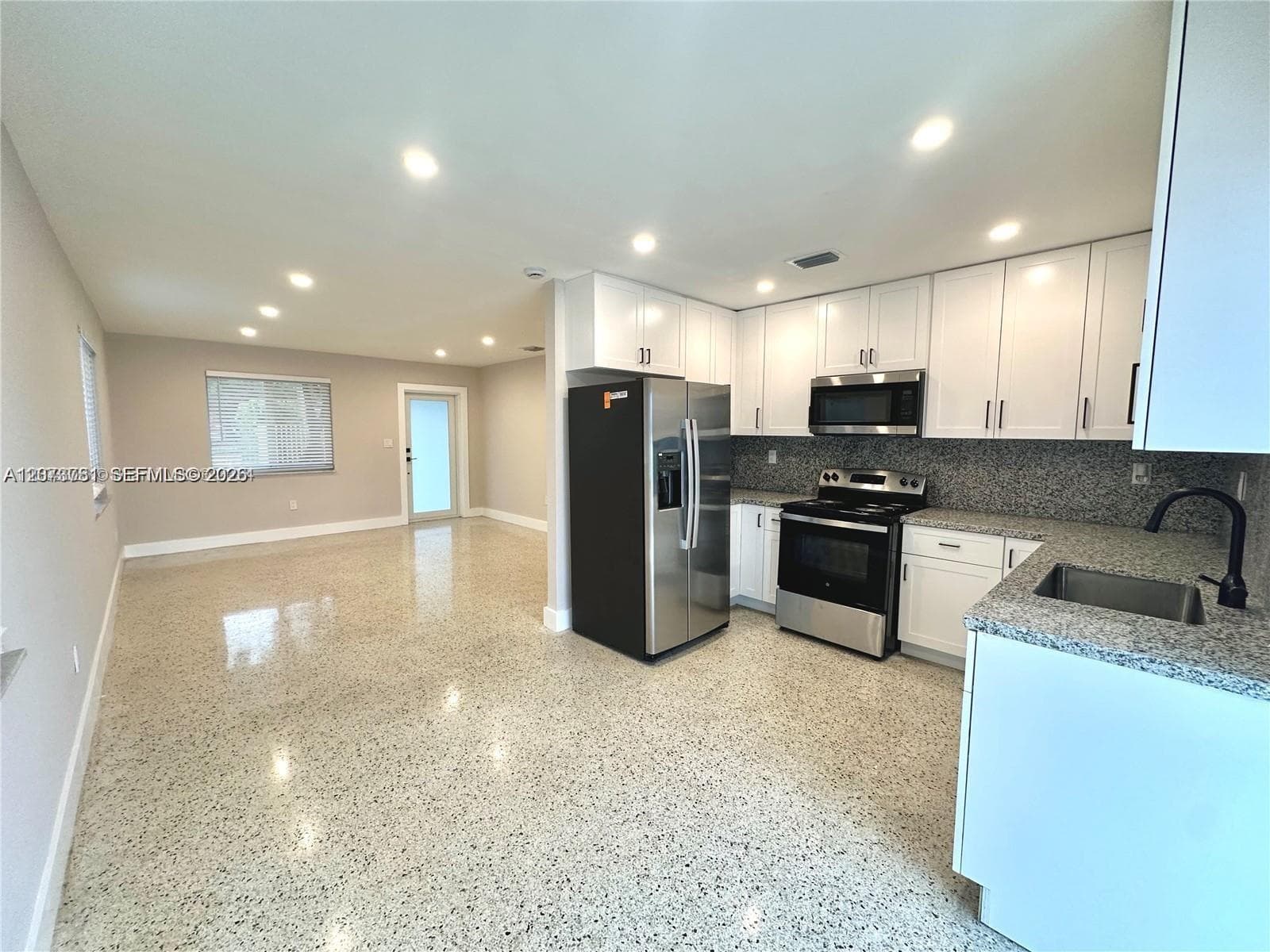 10300 NW 35th Ct, Miami, FL 33147 photo 3
