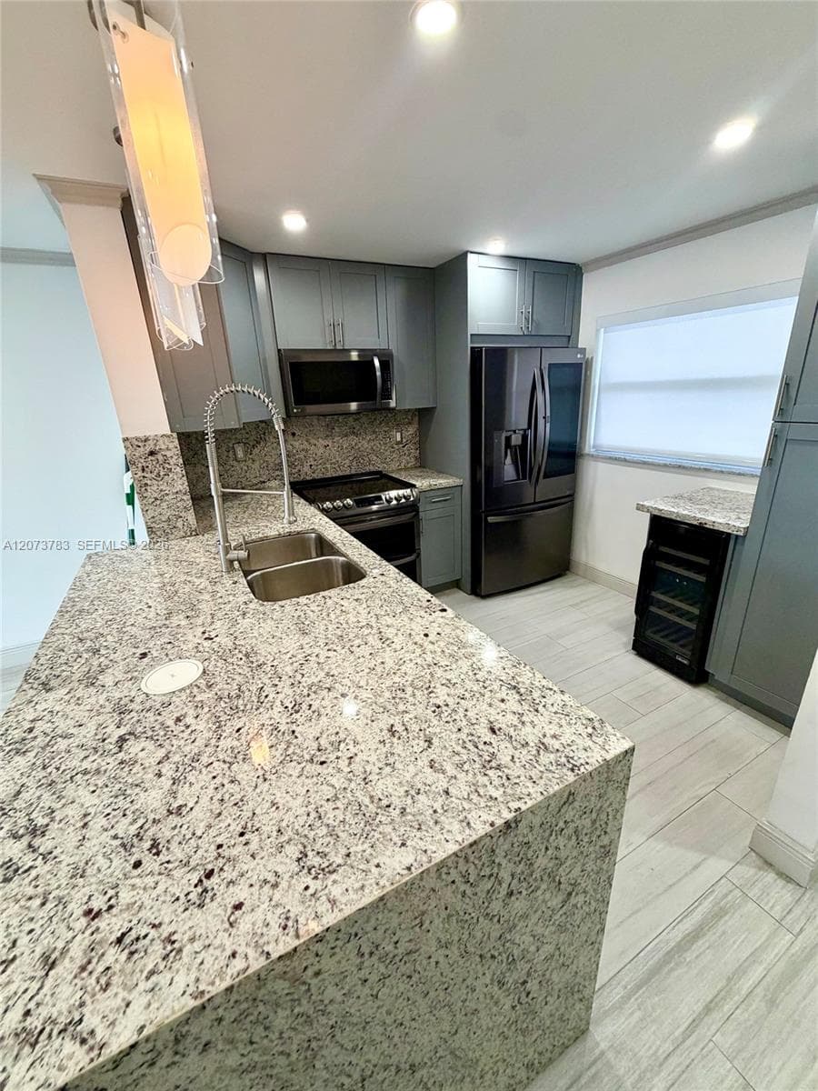 4000 NE 170th St # 207, North Miami Beach, FL 33160 photo 2