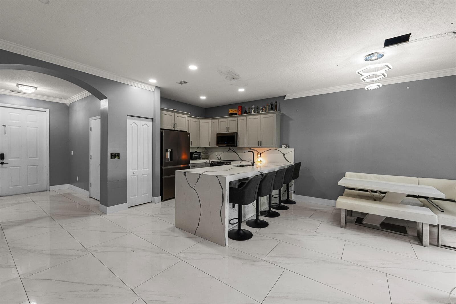 6119 Seminole Gardens Circle, Riviera Beach, FL 33418 photo 4