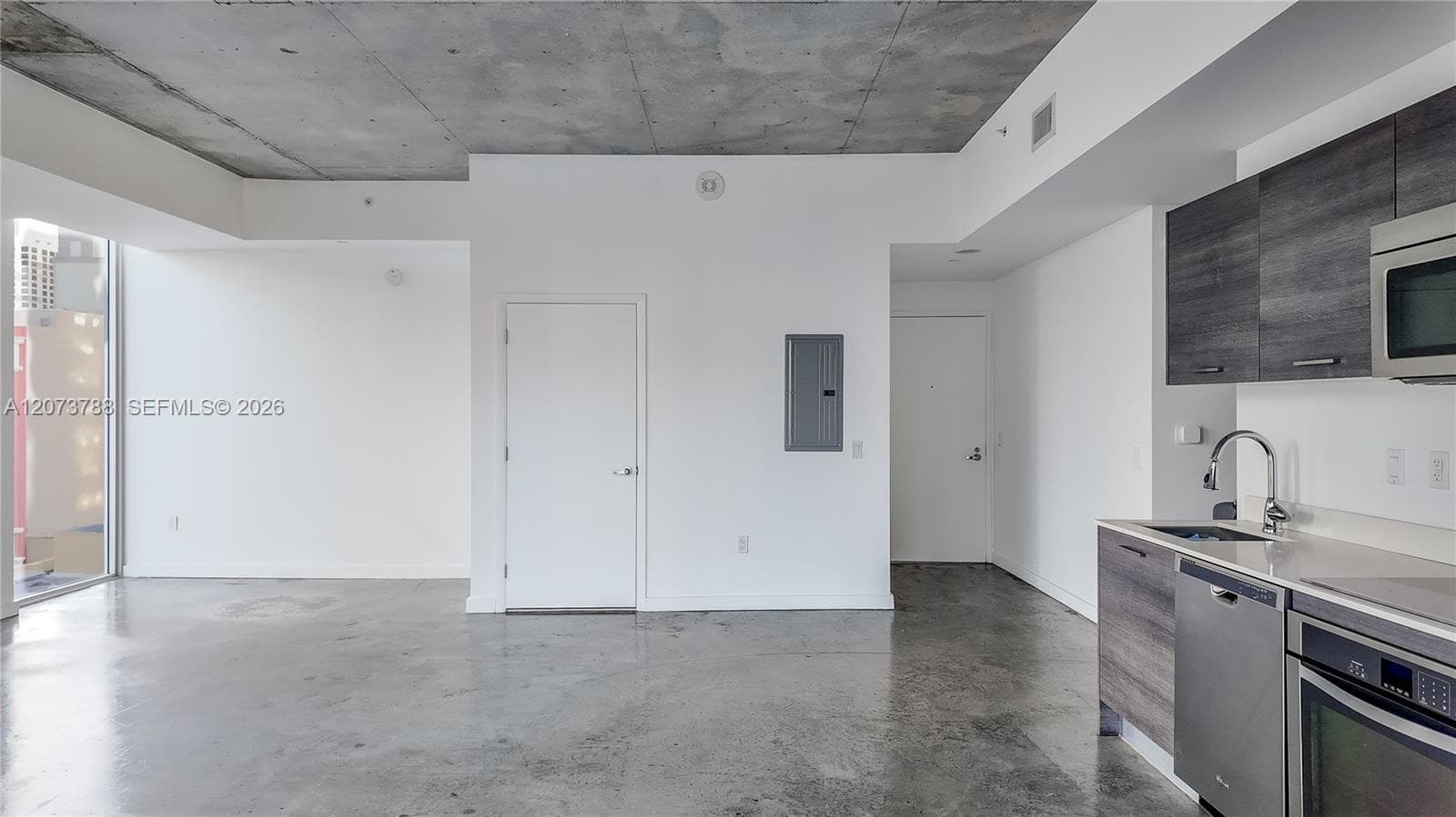 151 SE 1st St # 811, Miami, FL 33131 photo 3