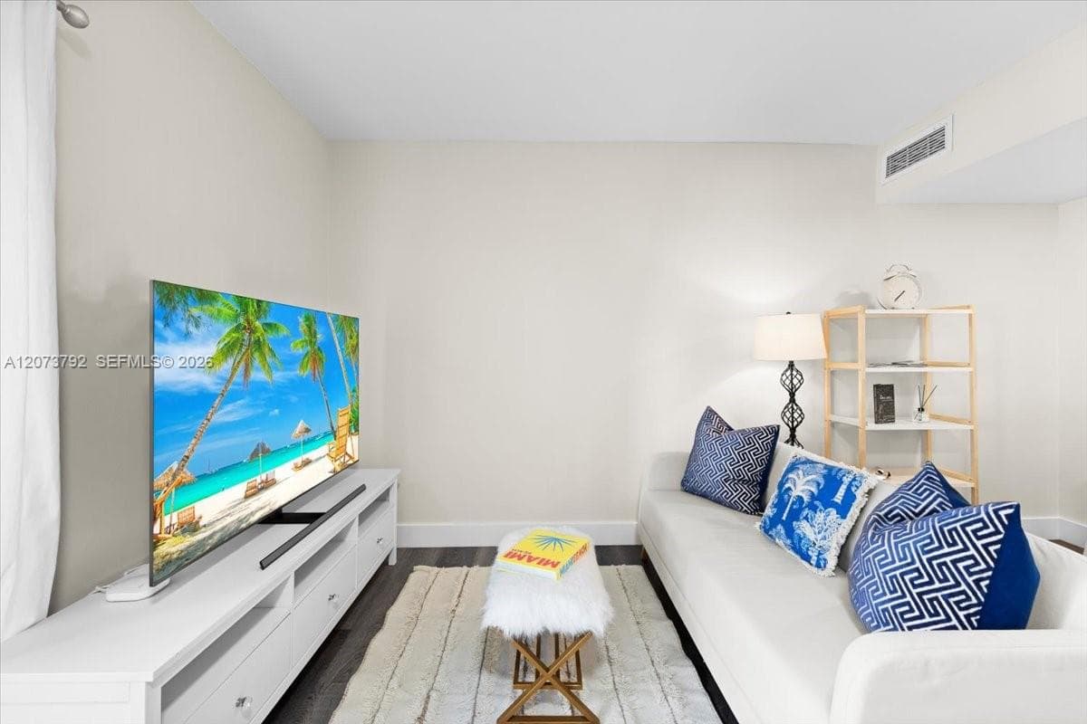 435 21st St # 111, Miami Beach, FL 33139