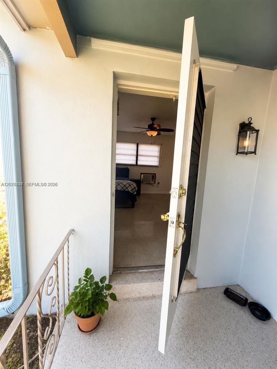 3202 Pierce St, Hollywood, FL 33021 photo 2