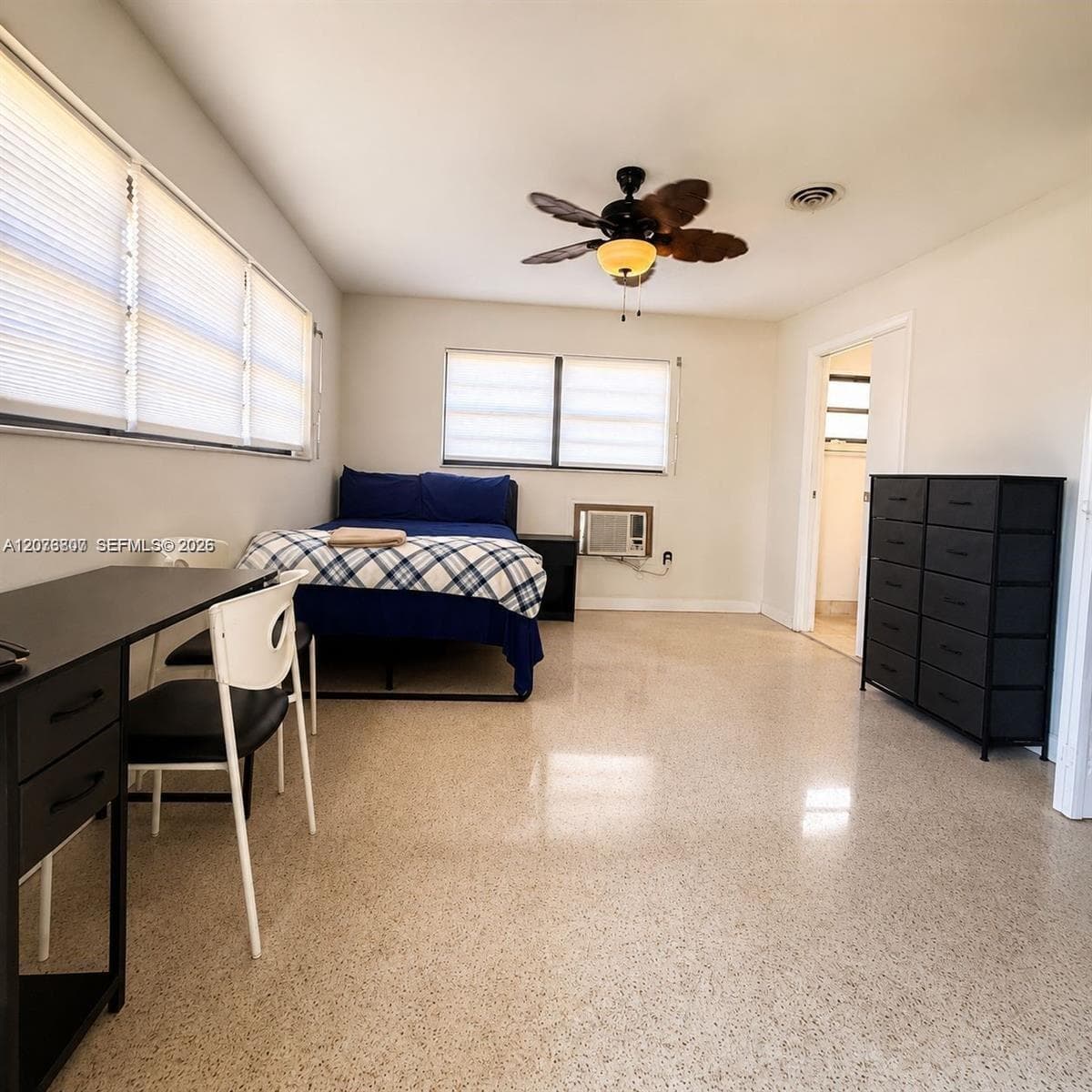 3202 Pierce St, Hollywood, FL 33021 photo 4