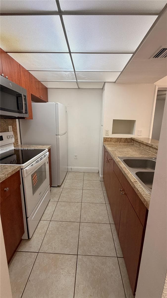 7075 NW 186th St # C208, Hialeah, FL 33015 photo 3