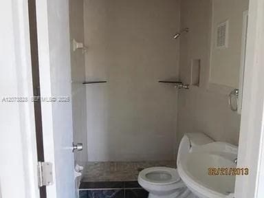2410 NW 34th St # 2, Miami, FL 33142 photo 3