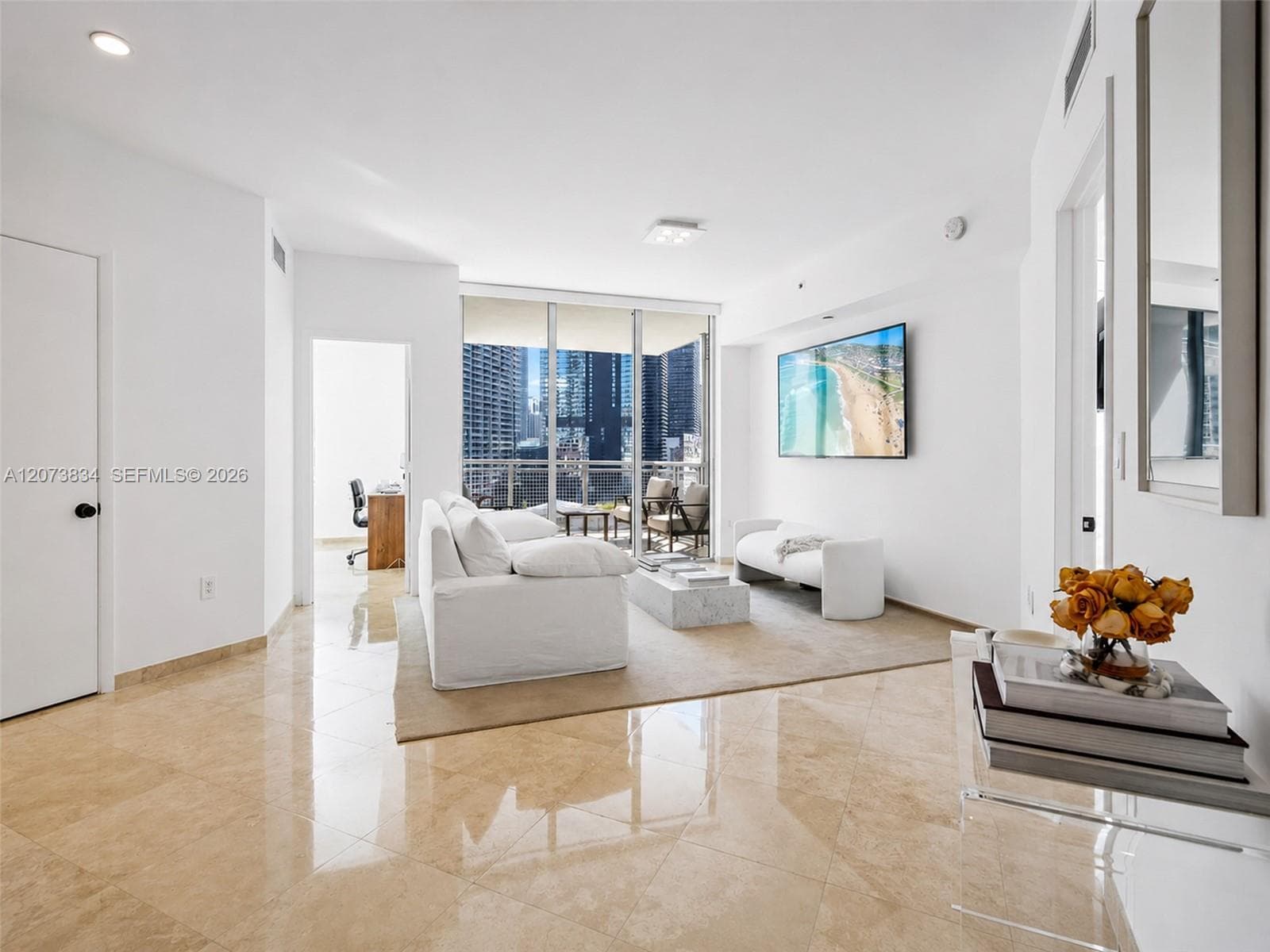 350 S Miami Ave # 2304, Miami, FL 33130 photo 2
