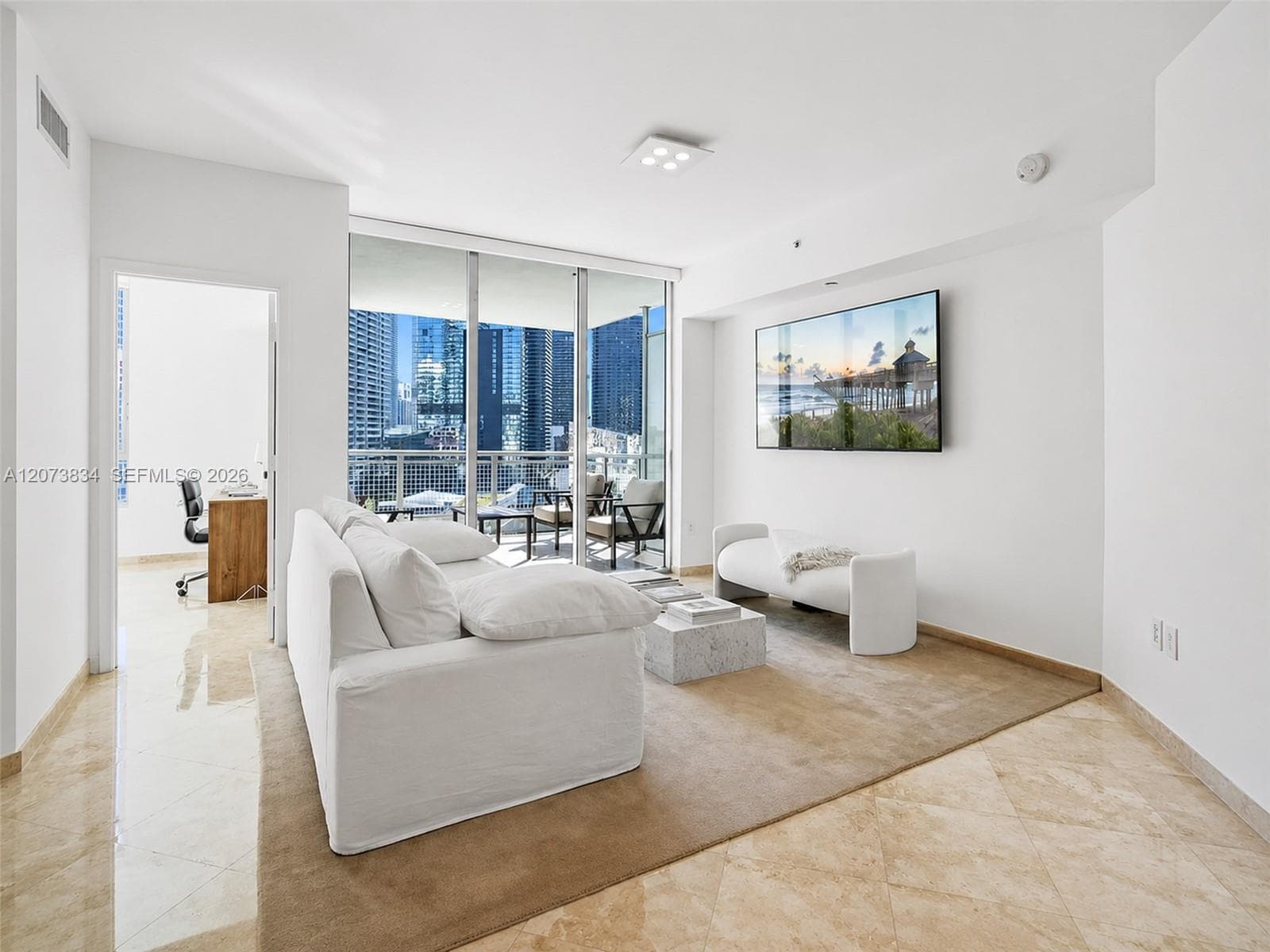 350 S Miami Ave # 2304, Miami, FL 33130 photo 3