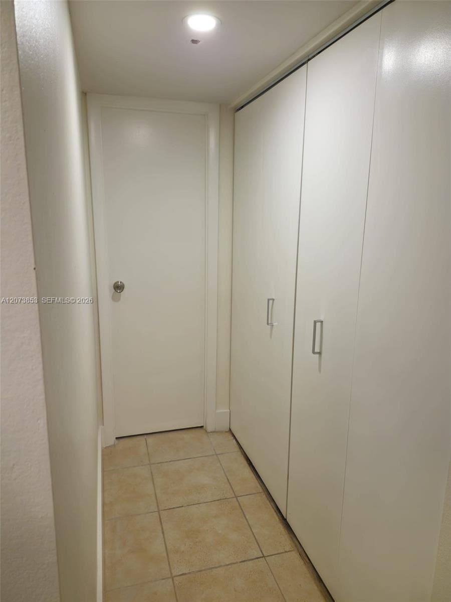 4800 NW 35th St # 607, Lauderdale Lakes, FL 33319 photo 3