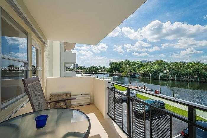 401 Golden Isles Dr # 211, Hallandale Beach, FL 33009 photo 2
