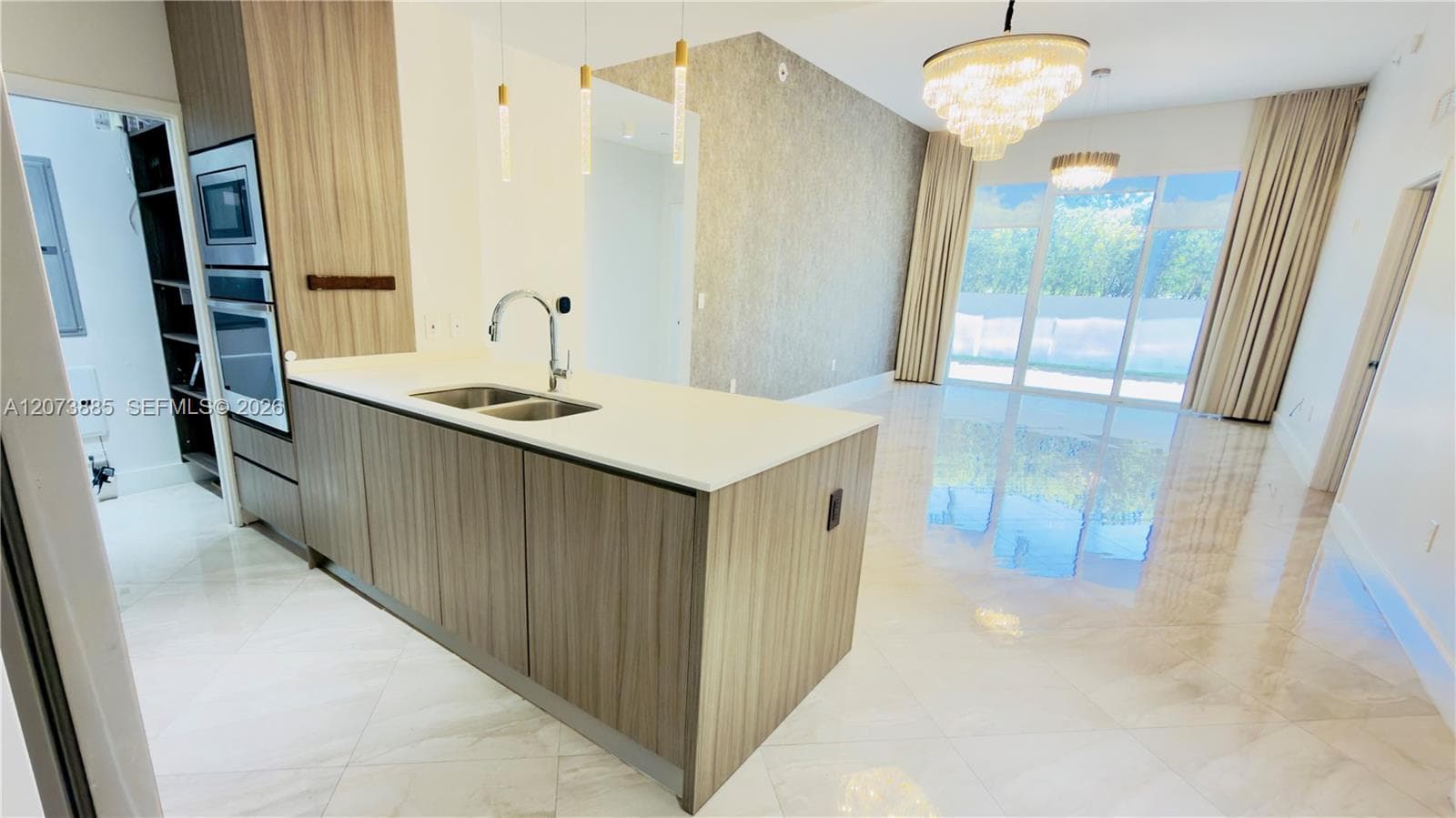 600 NE 27th St # 604, Miami, FL 33137 photo 2