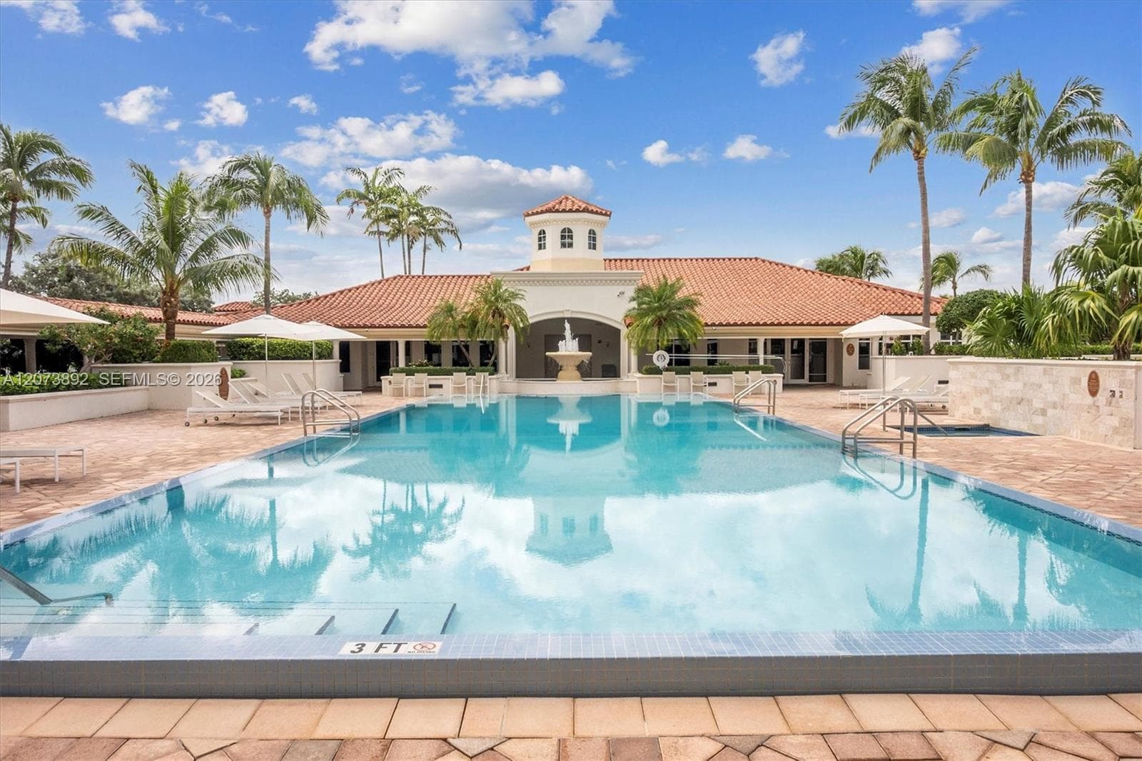 20000 E Country Club Dr # 302, Aventura, FL 33180 photo 5