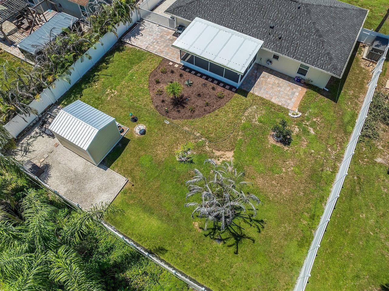867 CLEARMONT Street, Sebastian, FL 32958 photo 2