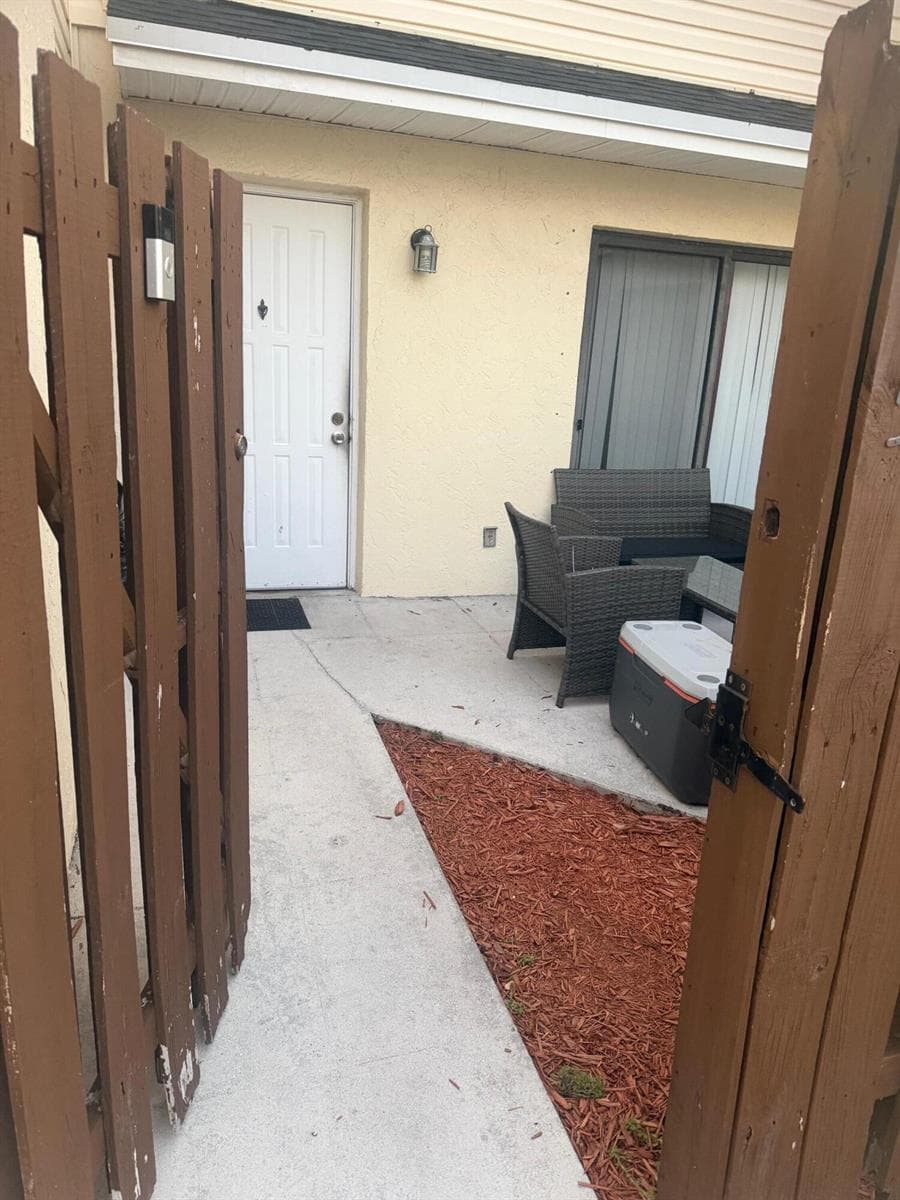 645 Executive Center Drive # R-105, West Palm Beach, FL 33401 photo 4
