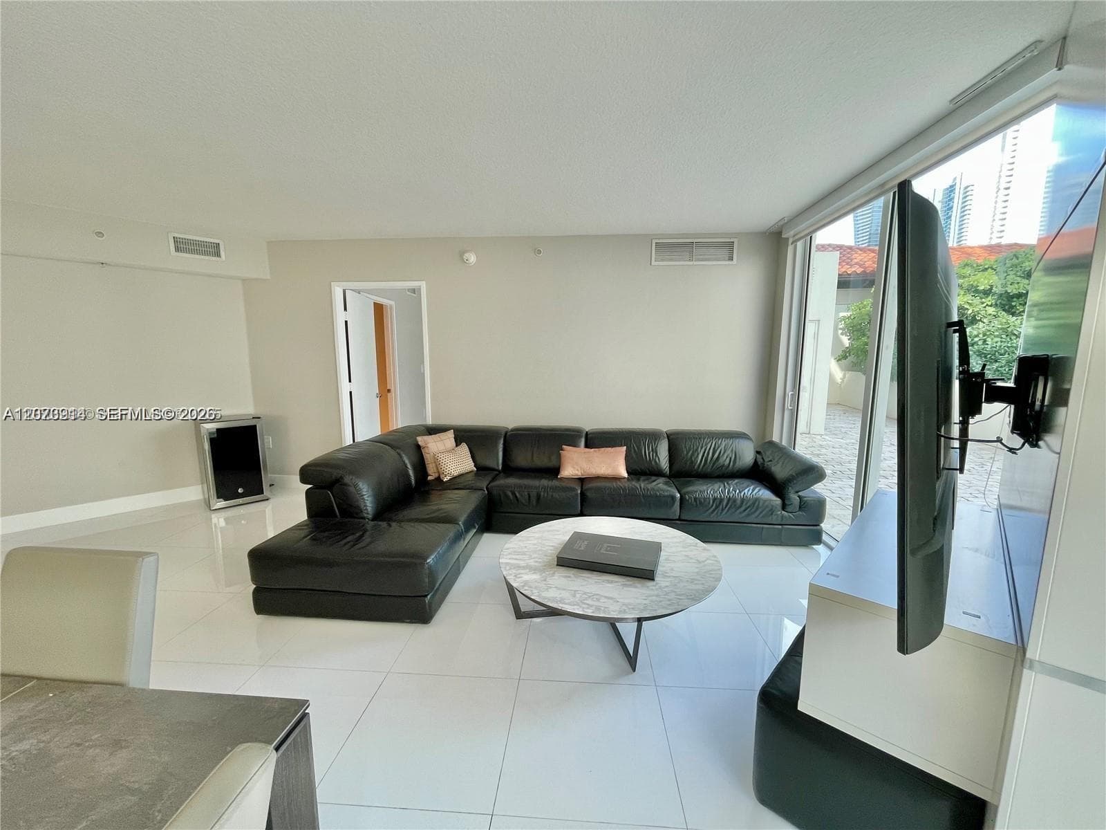 150 Sunny Isles Blvd # 1-501, Sunny Isles Beach, FL 33160 photo 2