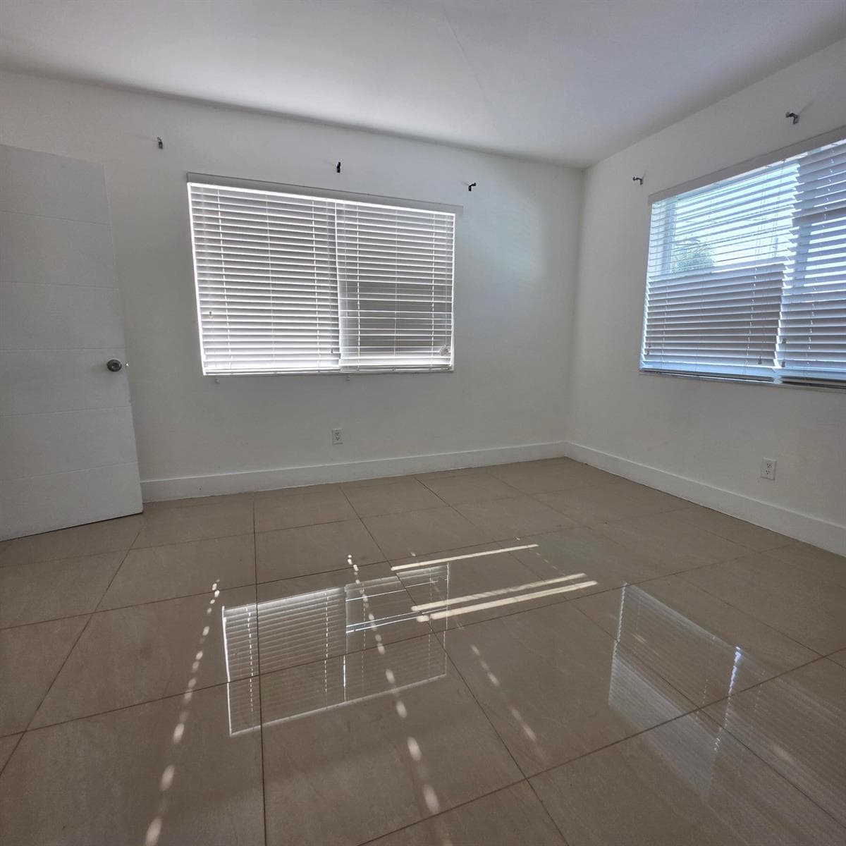 181 NE 168th Street, North Miami Beach, FL 33162 photo 2